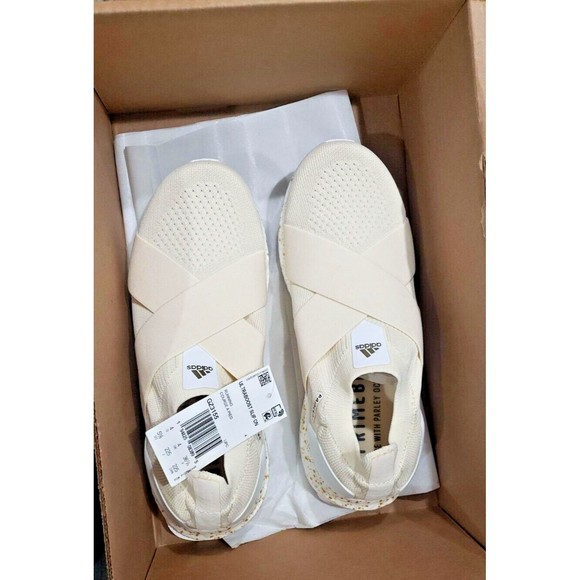 Adidas Women's Ultraboost 5.0 DNA Running Shoe Size 5.5 - Wonder White/Gold - Picture 4 of 9